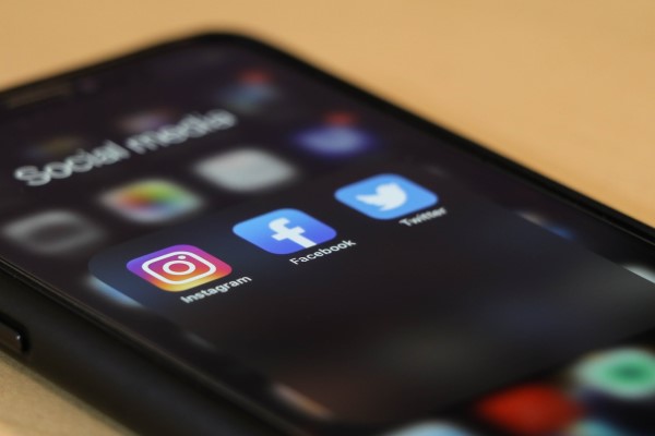 Facebook και Instagram με... πληρωμή: Ποιους αφορά και το ποσό συνδρομής