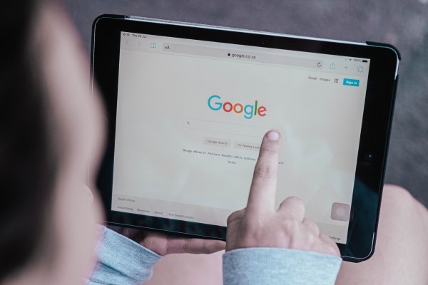 Η Google θα μας ειδοποιεί όταν εμφανίζονται προσωπικά μας δεδομένα στο διαδίκτυο
