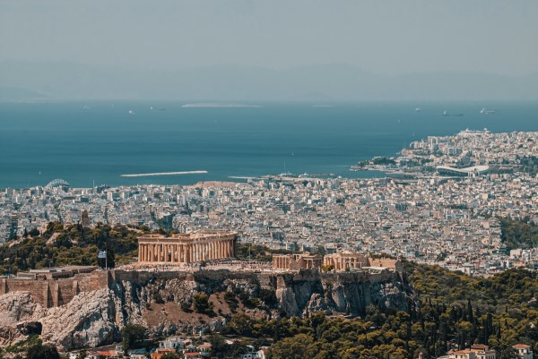 Η Εφορία εντοπίζει τα κρυμμένα ακίνητα με… ρομπότ!