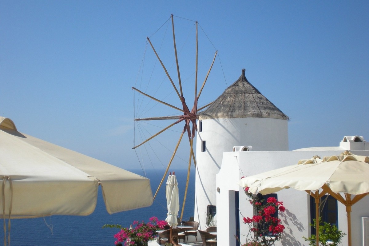 Ρωτήσαμε το Chat GPT ποιο είναι το πιο φθηνό νησί για διακοπές μετά το Δεκαπενταύγουστο