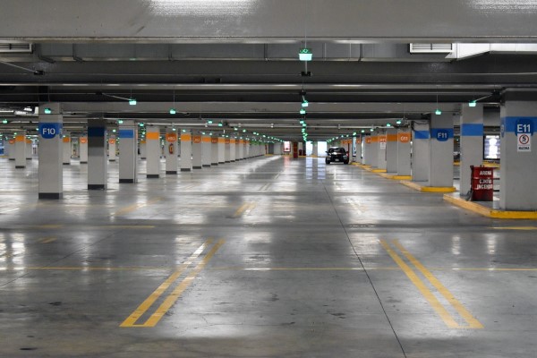 Στο στόχαστρο ηλεκτρονικών εγκληματιών τα parking - γιατί κινδυνεύουν οι οδηγοί 