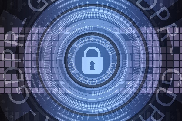 GDPR: «Βροχή» προστίμων σε βουλευτές για παράνομα προεκλογικά SMS και email