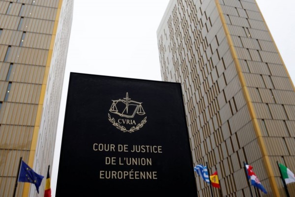 H E.E. βάζει «φρένο» στην πρόσβαση των τηλεφωνικών και διαδικτυακών μας δεδομένων από τις κυβερνήσεις